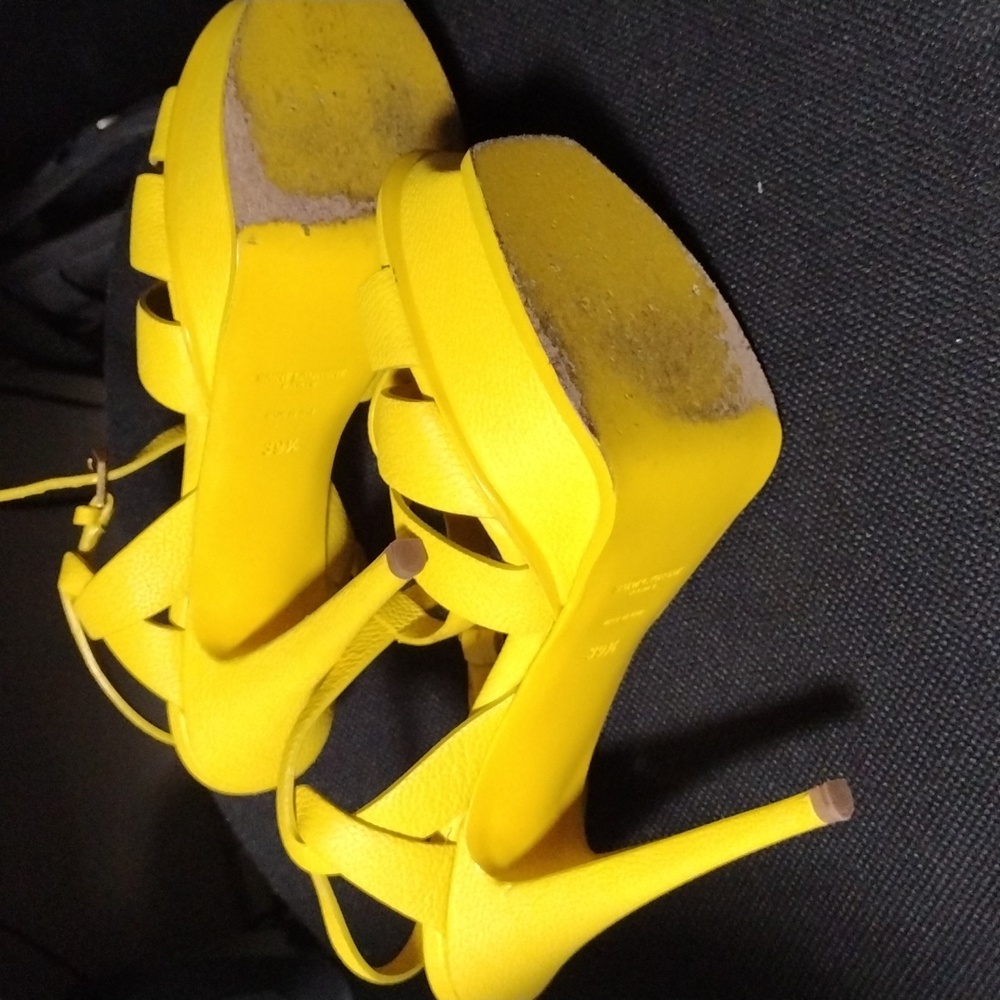 Shoes - Picture 3 of 4